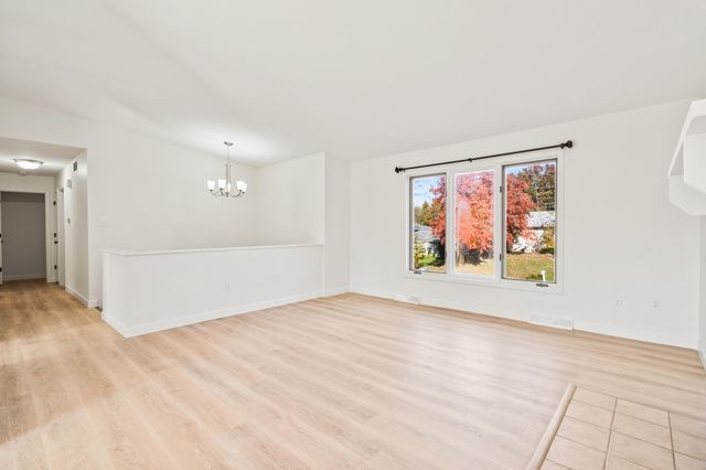 3608 TEAKWOOD DR, Columbia, MO 65203