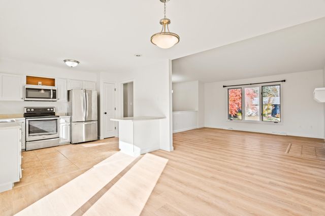 3608 TEAKWOOD DR, Columbia, MO 65203