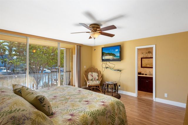 822 NE 25th Ave 822, Hallandale Beach, FL 33009