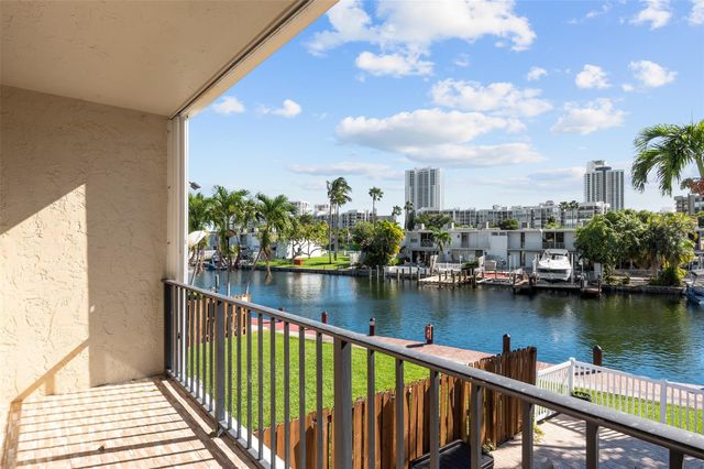 822 NE 25th Ave 822, Hallandale Beach, FL 33009