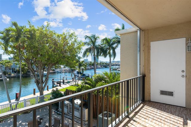 822 NE 25th Ave 822, Hallandale Beach, FL 33009