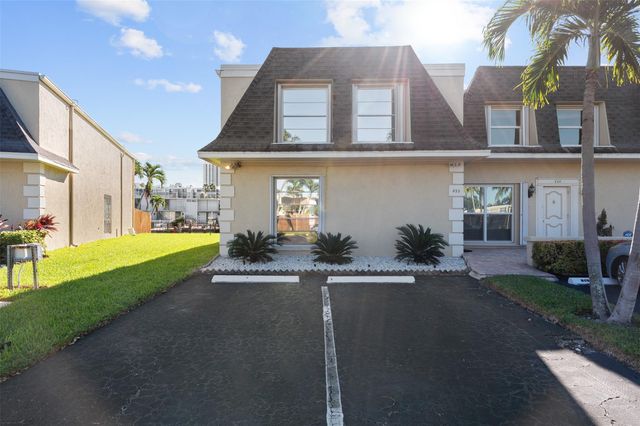 822 NE 25th Ave 822, Hallandale Beach, FL 33009