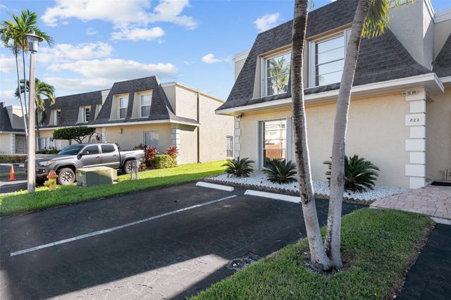 822 NE 25th Ave 822, Hallandale Beach, FL 33009