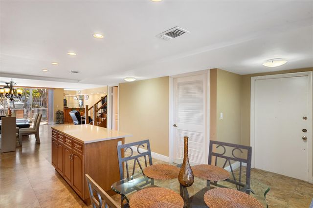 822 NE 25th Ave 822, Hallandale Beach, FL 33009