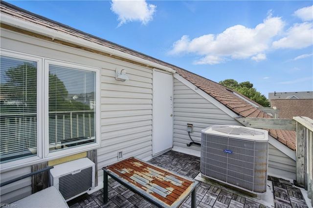 2302 Merry Oaks CT, Virginia Beach, VA 23451