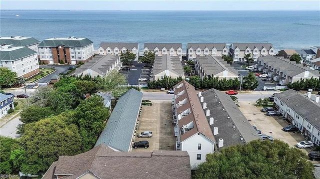 2302 Merry Oaks CT, Virginia Beach, VA 23451