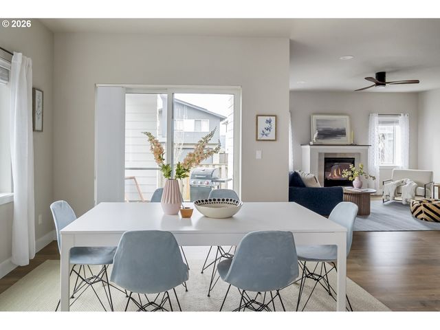 10054 Se ELDERBERRY St, Happy Valley, OR 97086