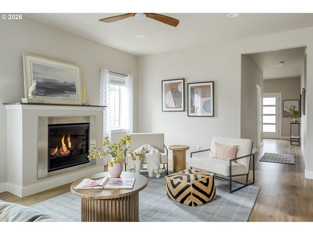 10054 Se ELDERBERRY St, Happy Valley, OR 97086