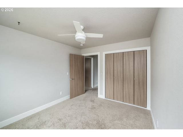 10054 Se ELDERBERRY St, Happy Valley, OR 97086