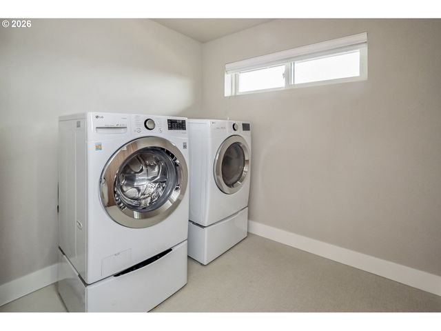 10054 Se ELDERBERRY St, Happy Valley, OR 97086