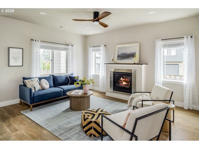 10054 Se ELDERBERRY St, Happy Valley, OR 97086