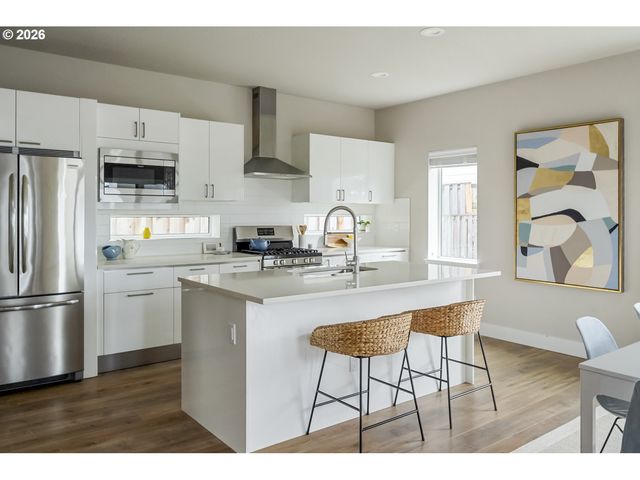 10054 Se ELDERBERRY St, Happy Valley, OR 97086