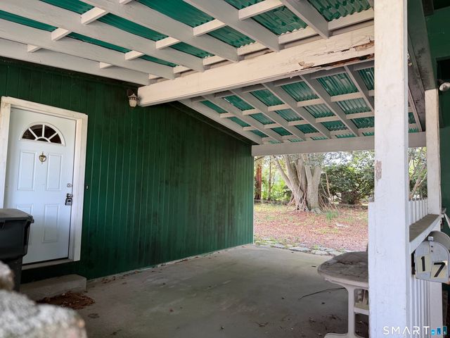 17 Russ Sim Heights, Groton, CT 06340