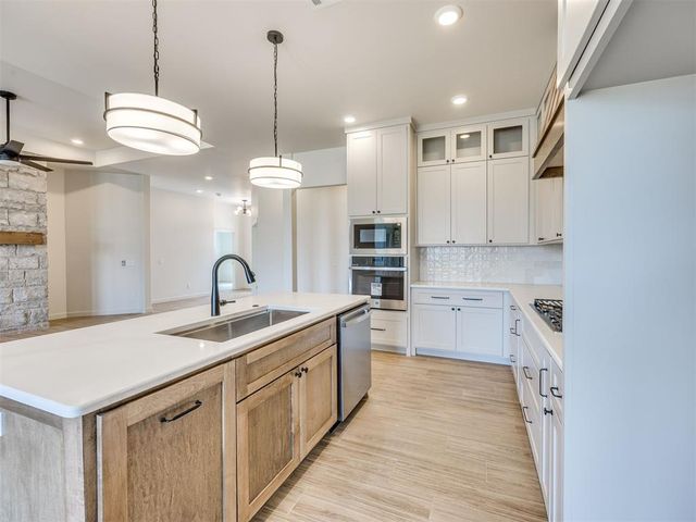 1104 Jozie Way, Tuttle, OK 73089
