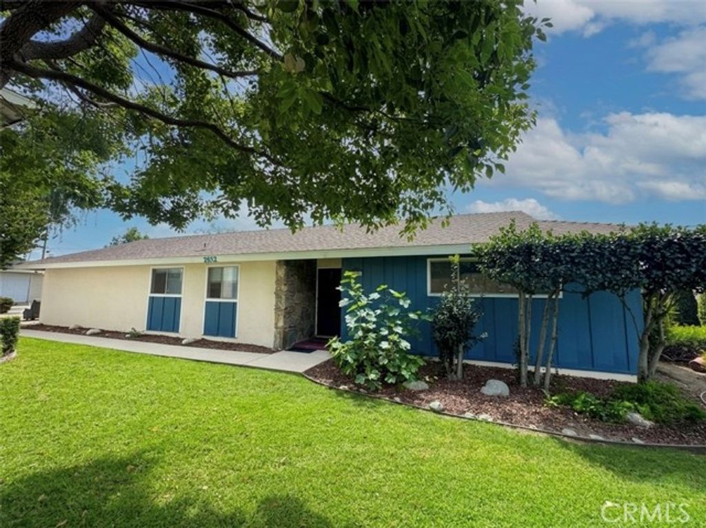 2652 College, La Verne, CA 91750