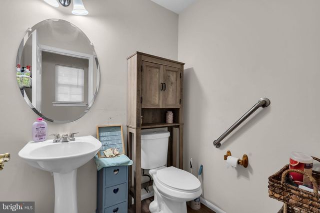 111 LAKE MEDFORD LN, Tuckerton, NJ 08087