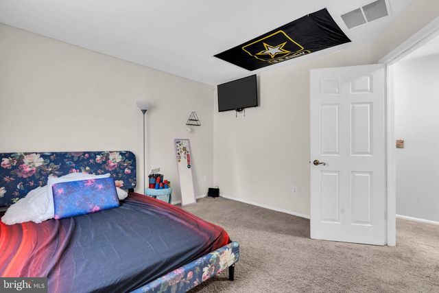 111 LAKE MEDFORD LN, Tuckerton, NJ 08087