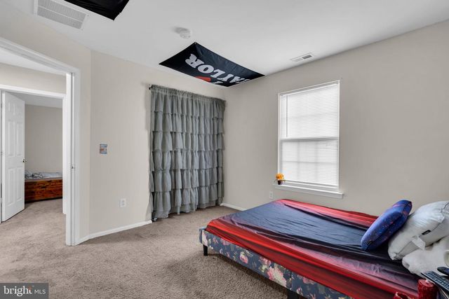 111 LAKE MEDFORD LN, Tuckerton, NJ 08087