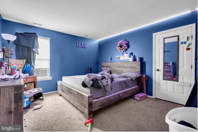 111 LAKE MEDFORD LN, Tuckerton, NJ 08087