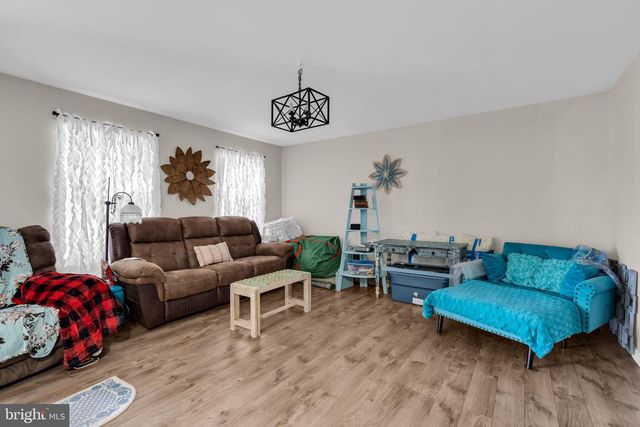 111 LAKE MEDFORD LN, Tuckerton, NJ 08087