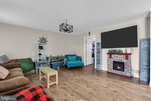 111 LAKE MEDFORD LN, Tuckerton, NJ 08087