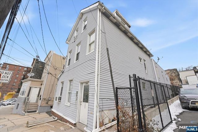 3806 32nd Street, Union City, NJ 07087