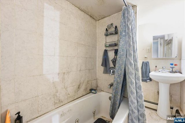 3806 32nd Street, Union City, NJ 07087