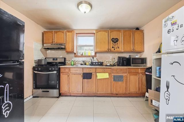 3806 32nd Street, Union City, NJ 07087