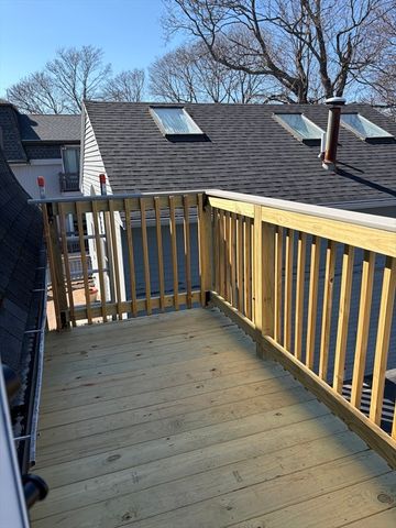 98 Rockland Street 3, Swampscott, MA 01907