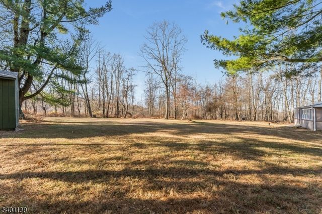 10 Morgan Ln, White Twp., NJ 07823