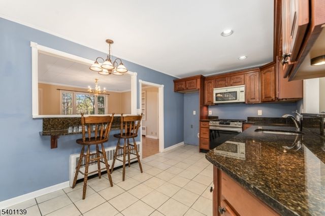 10 Morgan Ln, White Twp., NJ 07823