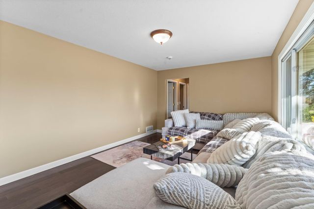 413 Territorial Road NE, Blaine, MN 55434