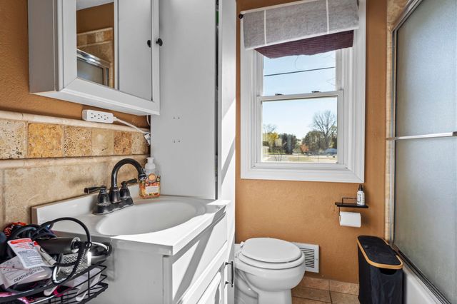 413 Territorial Road NE, Blaine, MN 55434