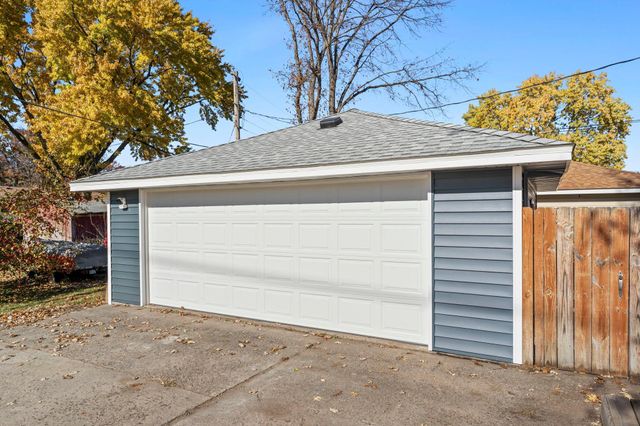 413 Territorial Road NE, Blaine, MN 55434