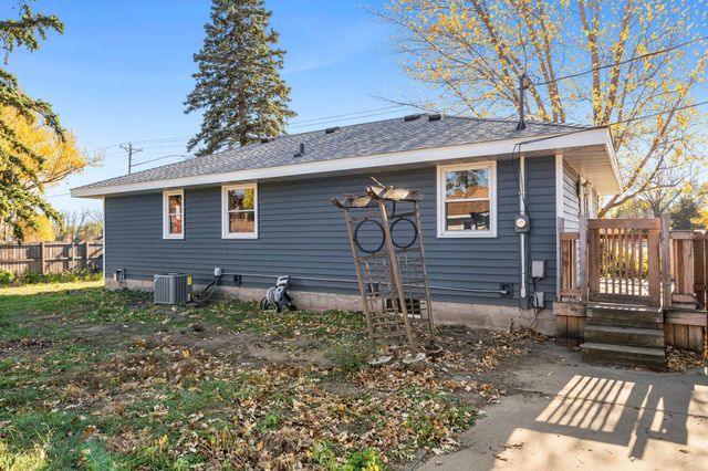 413 Territorial Road NE, Blaine, MN 55434