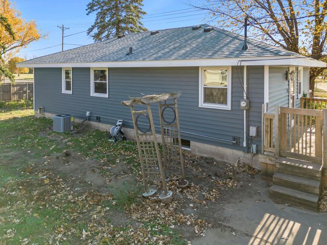 413 Territorial Road NE, Blaine, MN 55434