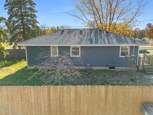 413 Territorial Road NE, Blaine, MN 55434