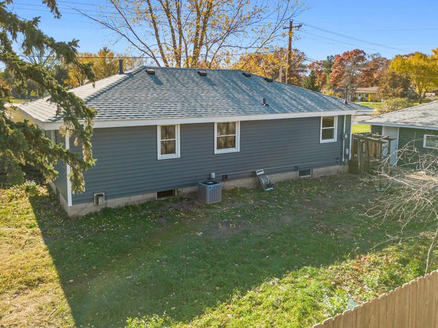 413 Territorial Road NE, Blaine, MN 55434