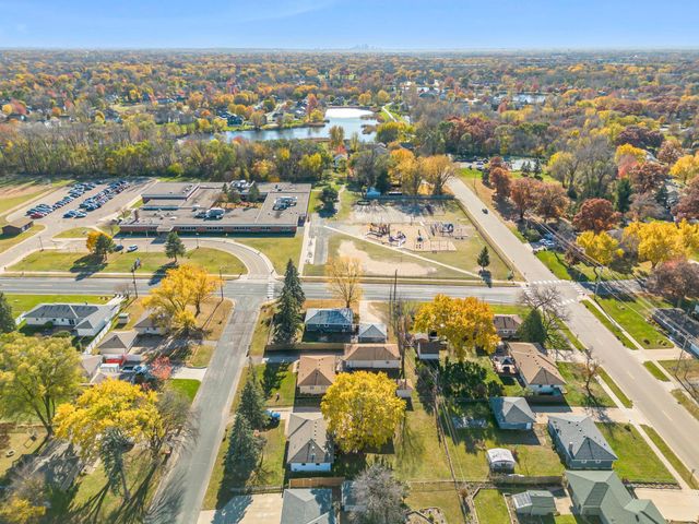 413 Territorial Road NE, Blaine, MN 55434