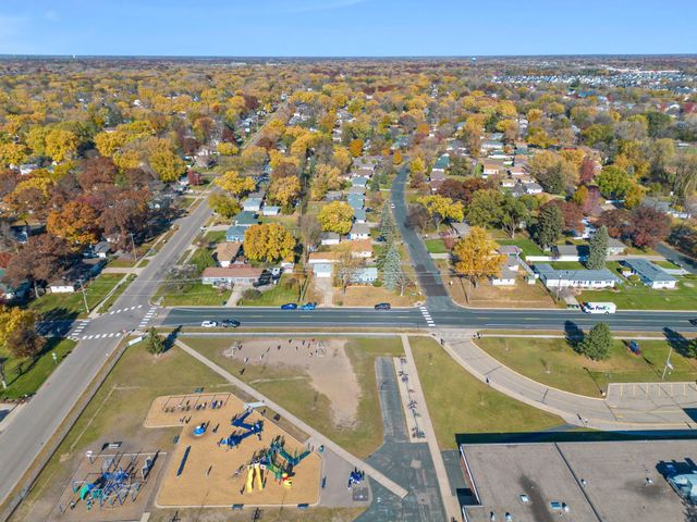 413 Territorial Road NE, Blaine, MN 55434