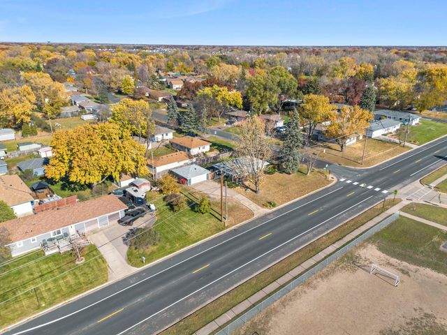 413 Territorial Road NE, Blaine, MN 55434