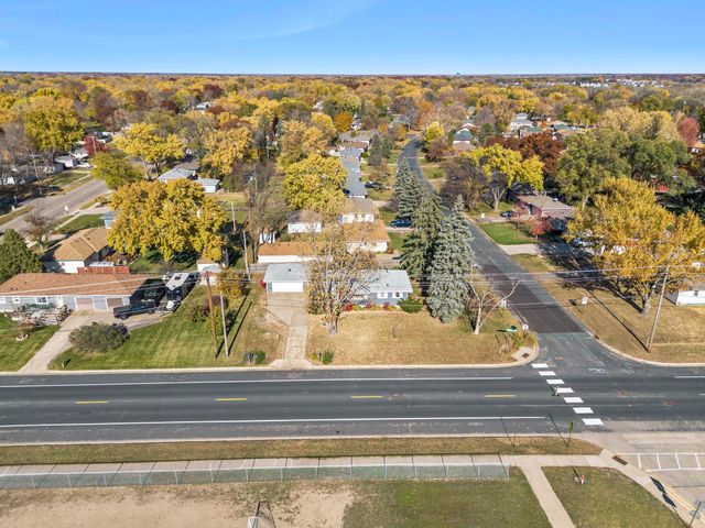 413 Territorial Road NE, Blaine, MN 55434