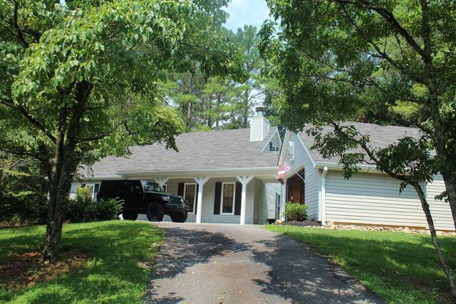 203 Deerbrook Drive, Hayesville, NC 28904