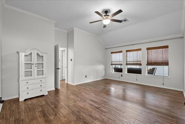 111 S Laguna Pointe Drive, League City, TX 77573