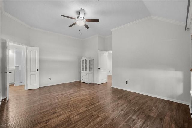 111 S Laguna Pointe Drive, League City, TX 77573