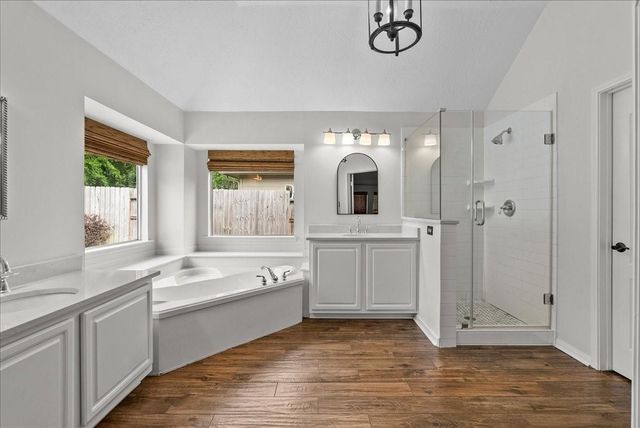 111 S Laguna Pointe Drive, League City, TX 77573