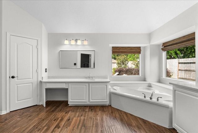 111 S Laguna Pointe Drive, League City, TX 77573