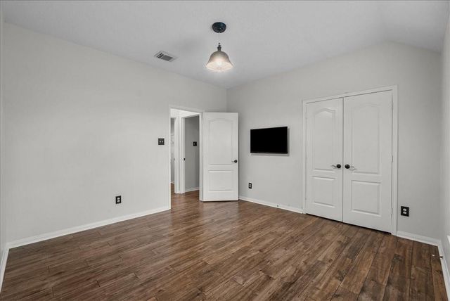 111 S Laguna Pointe Drive, League City, TX 77573