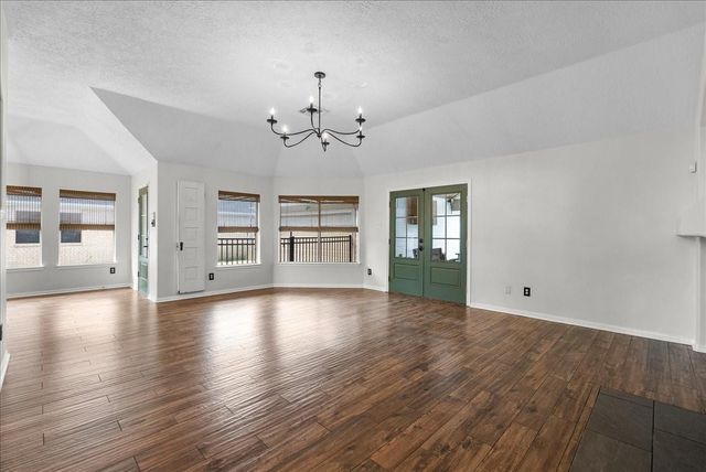 111 S Laguna Pointe Drive, League City, TX 77573