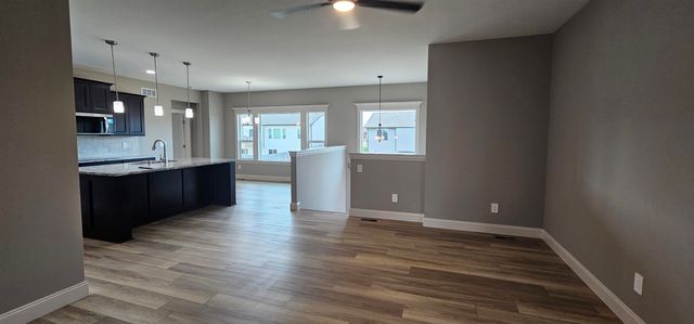 1911 S Lynnrae St, Wichita, KS 67207